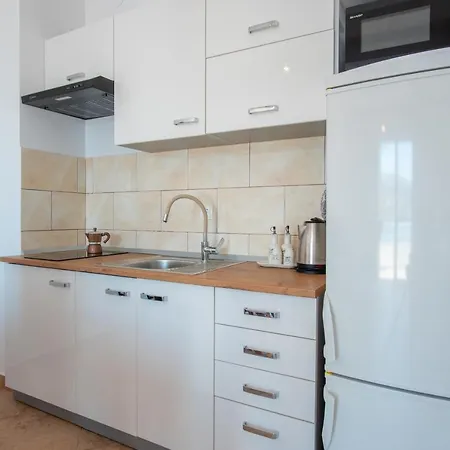 Lazic Pag By Pag Tours Apartman Pag Town