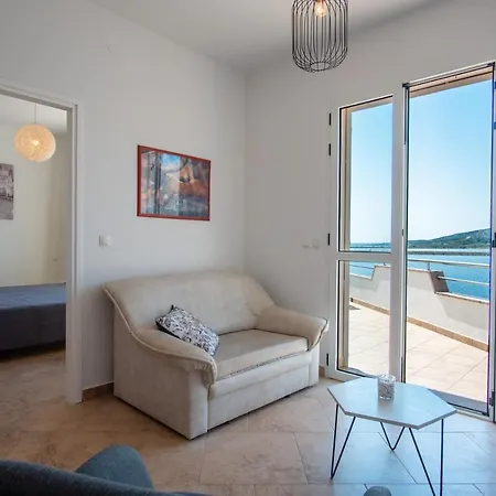 Apartment Lazic Pag